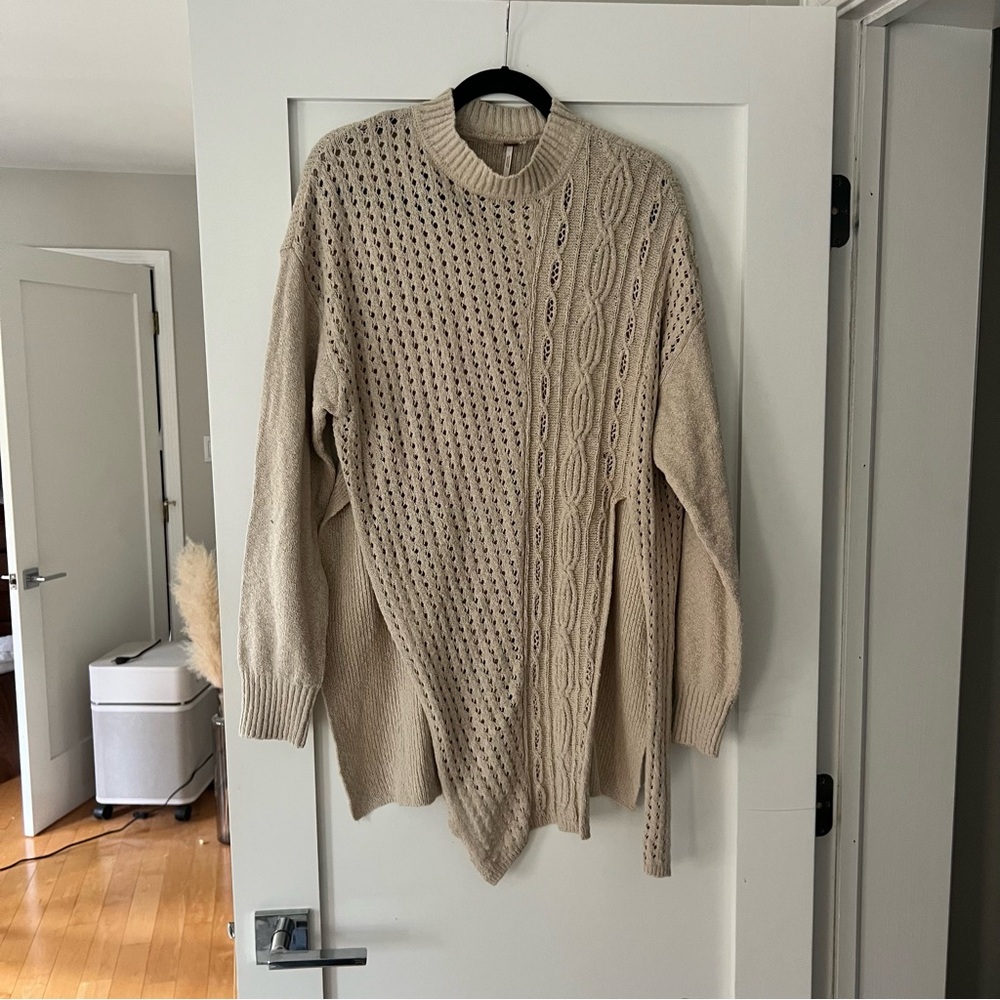 NWT FREE PEOPLE SWEATER